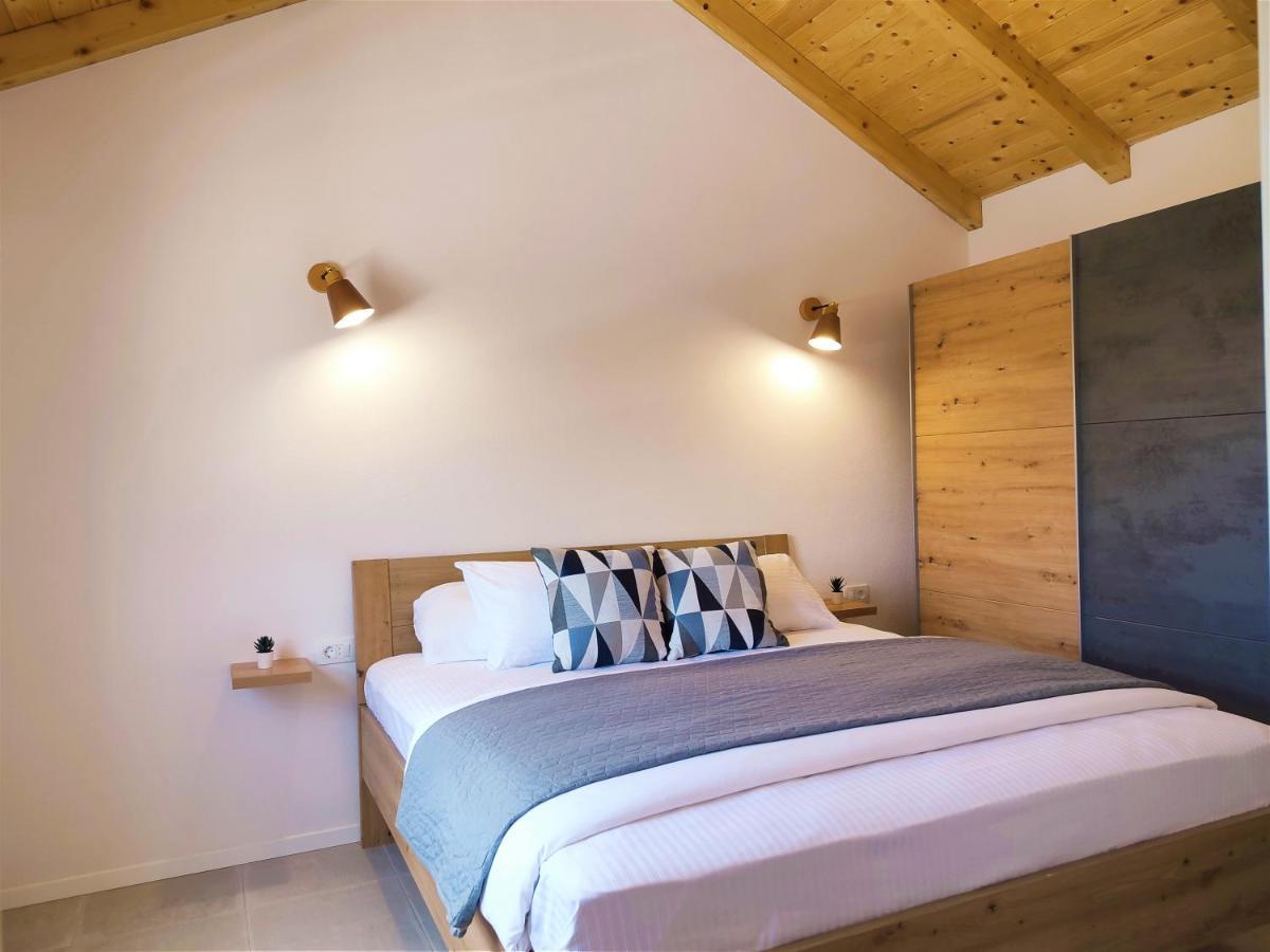 Villa Stone House In Vineyard Račišće Esterno foto
